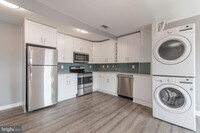 Building Photo - 515 W Girard Ave