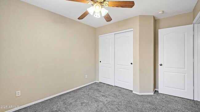 Building Photo - 5794 W Seldon Ln