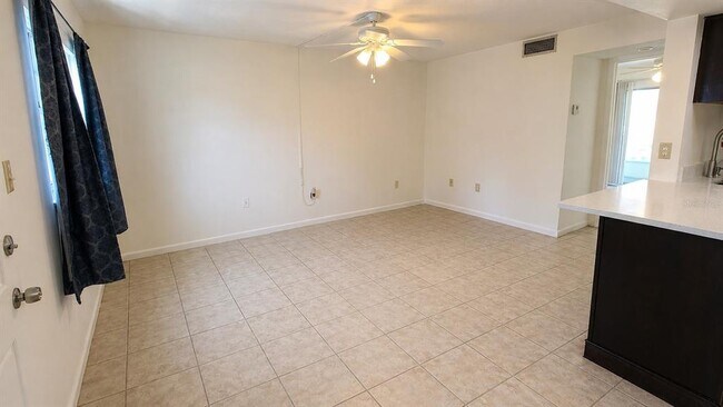 Building Photo - 4507 3rd St Cir W