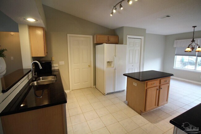 Building Photo - 5027 Terra Lake Cir