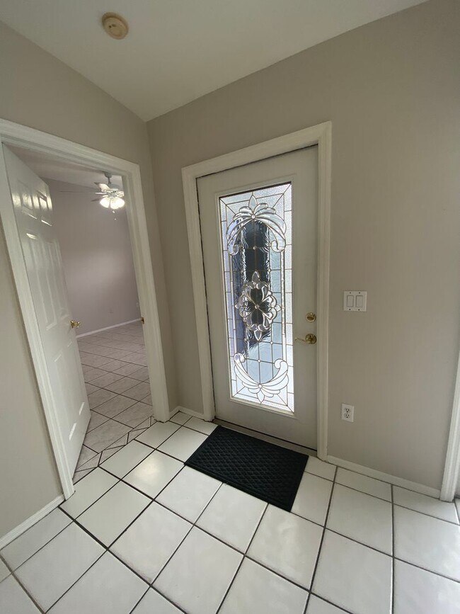 Building Photo - 3300 Loveland Blvd