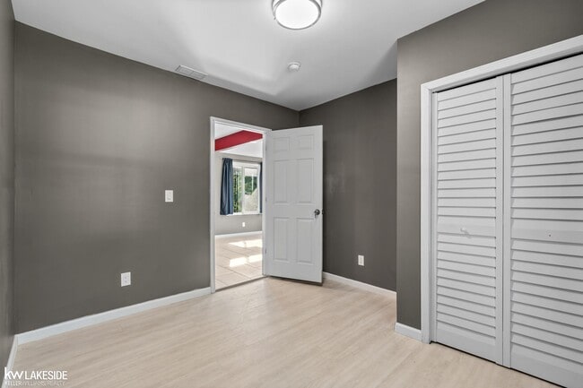 Building Photo - 8281 Meadow Ave
