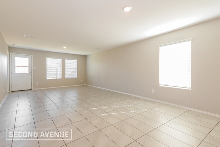 Building Photo - 2421 Eldor Wy