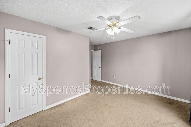 Building Photo - 3140 Border Creek Dr