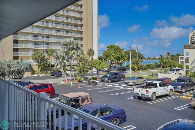 Building Photo - 2501 N Ocean Blvd