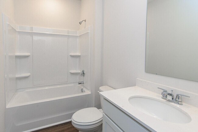 Building Photo - 103 Betty Garrett Dr