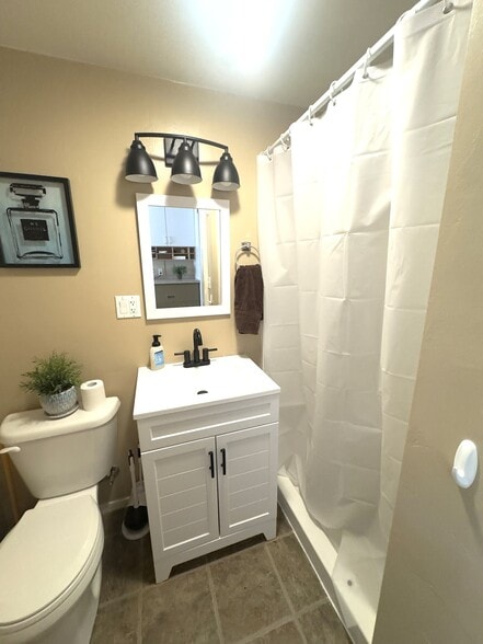 Building Photo - 800 Lincoln Ave