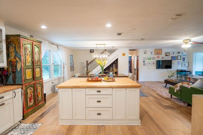 Building Photo - 3276 Shannon Lakes Dr N