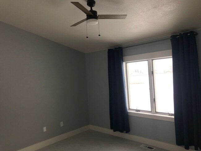 Building Photo - Beautiful 3-Bedroom Home with Modern Upgra...