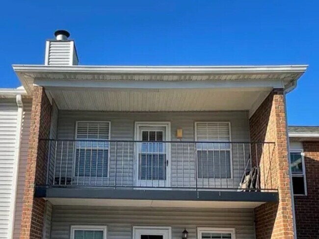 Building Photo - 2258 Lebanon Pike