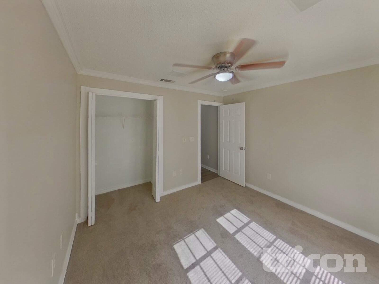 Building Photo - 4726 Bloom Dr