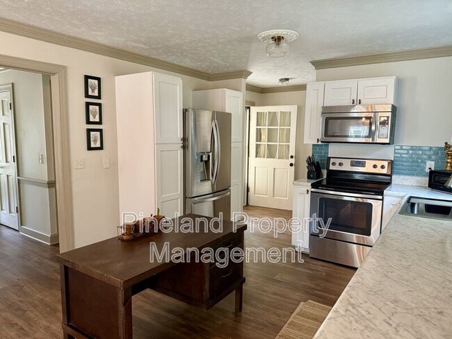 Building Photo - 405 Andros Dr