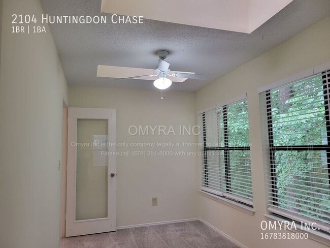 Building Photo - 2104 Huntingdon Chase