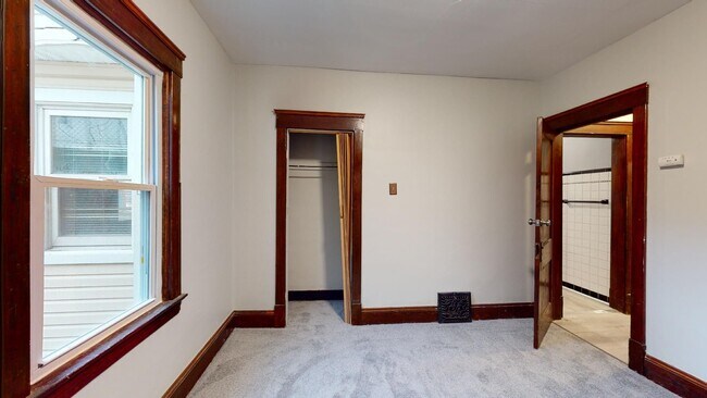 Building Photo - 3210 W 98th St