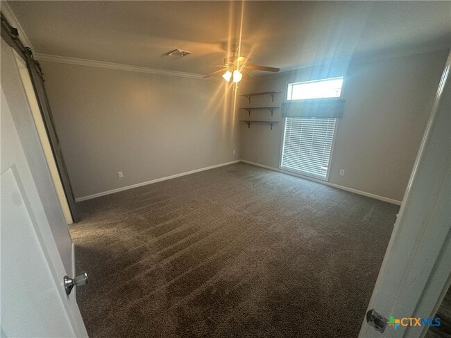 Building Photo - 908 N Henry St