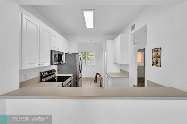 Building Photo - 7765 Yardley Dr