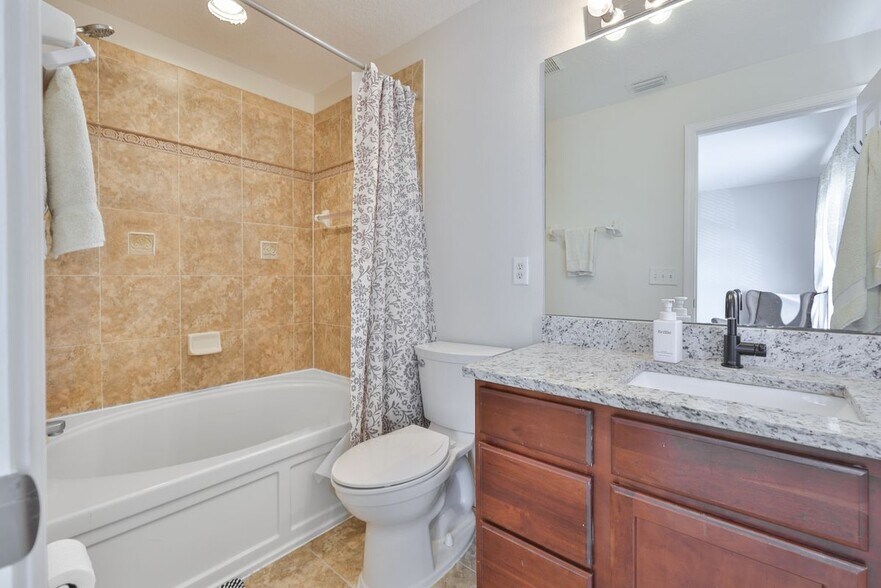 Building Photo - 1307 Salem Orchard Ln