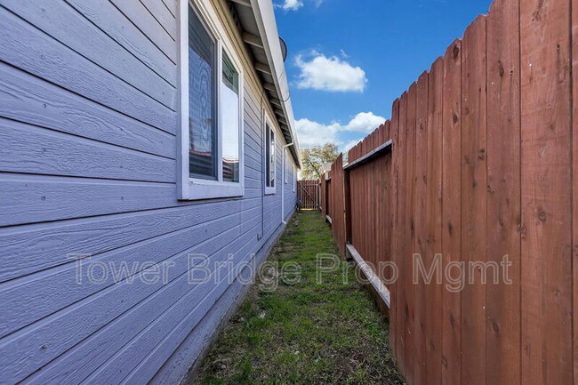 Building Photo - 1131 Odonnell Ave