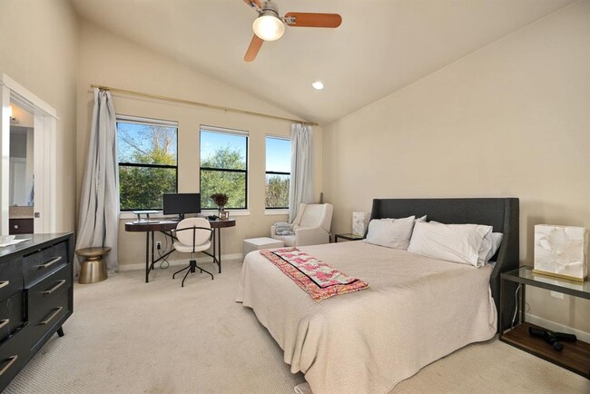 Building Photo - 2819 Corbin Ln