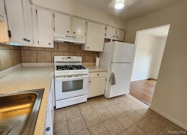 Building Photo - 31573 Green Meadow Ln