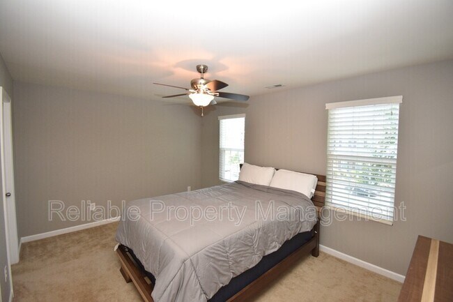 Building Photo - 830 Cupola Dr