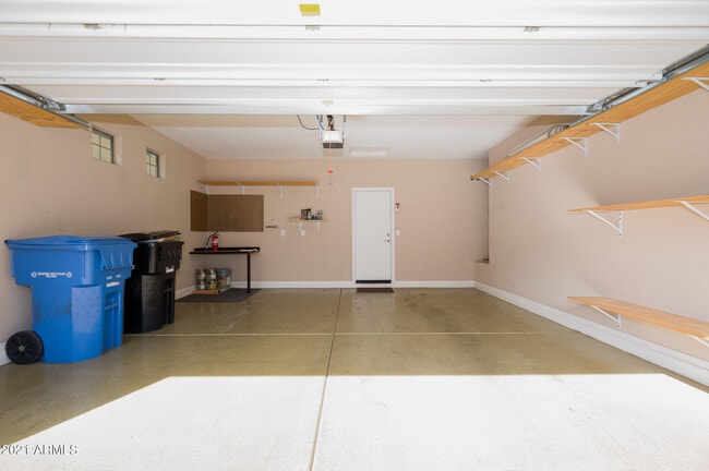 Building Photo - 2528 S Portland Ave