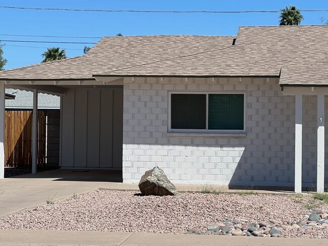 Building Photo - 8608 E Highland Ave