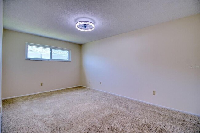 Building Photo - 1837 Princeton Dr