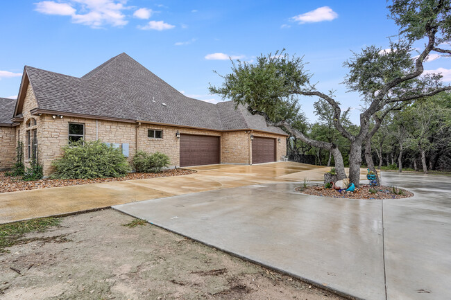 Building Photo - 1194 Vaquero Way