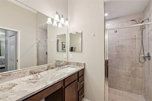 Building Photo - 5528 Palmer Cir