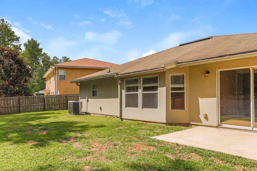 Building Photo - 1975 Tomahawk Dr