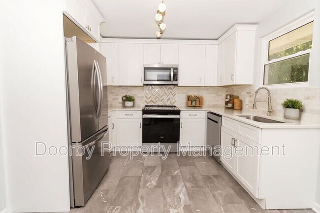 Building Photo - 1313 Timbercrest Ln