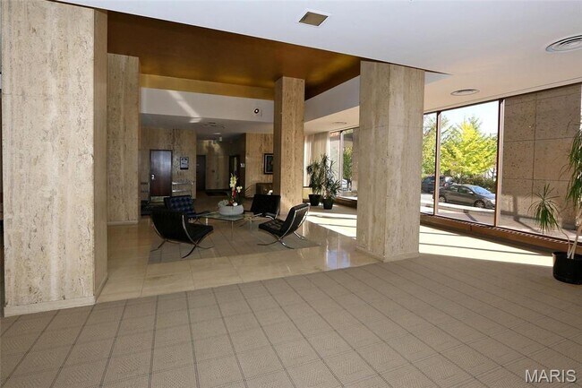 Building Photo - 4501 Lindell Blvd