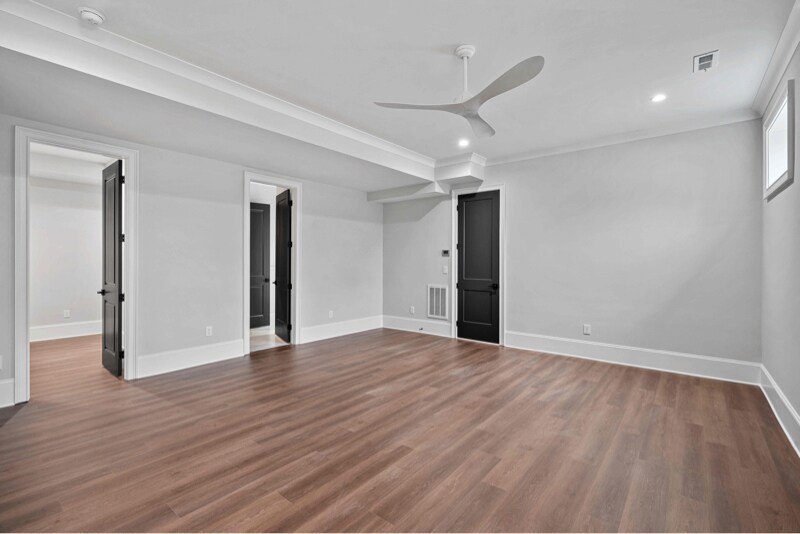 Building Photo - 805 Naples Dr