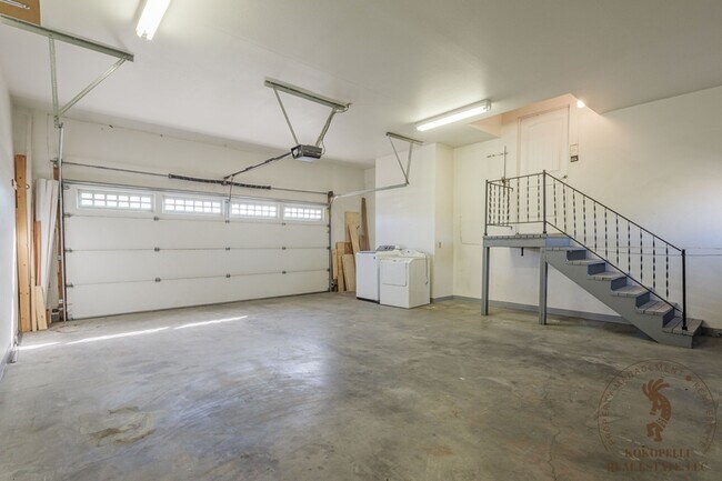 Building Photo - 467-432 32 Rd