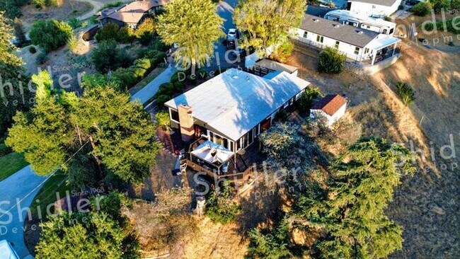 Building Photo - The Bridge House - 2 Bed 1 Bath with Uncompromising Views