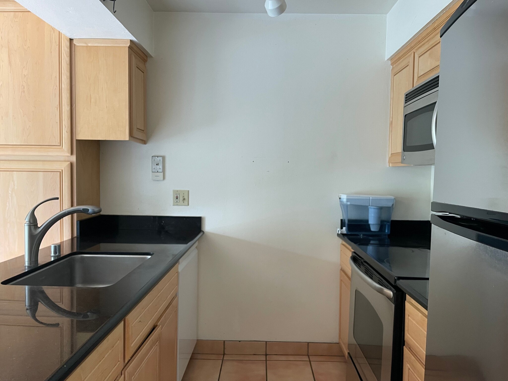 Kitchen - 1925 46th Ave