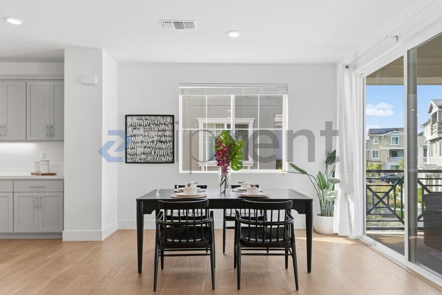 Building Photo - 37380 Watersail Way