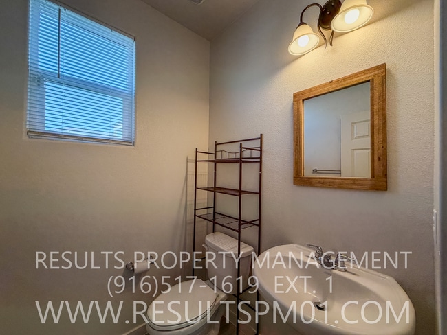 Building Photo - Stunning 4 Bedroom Home in Winding Meadow Village