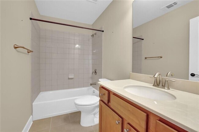 Building Photo - 3708 Majestic Oak Dr SW
