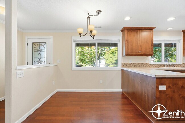 Building Photo - 2409 SE 139th Ave
