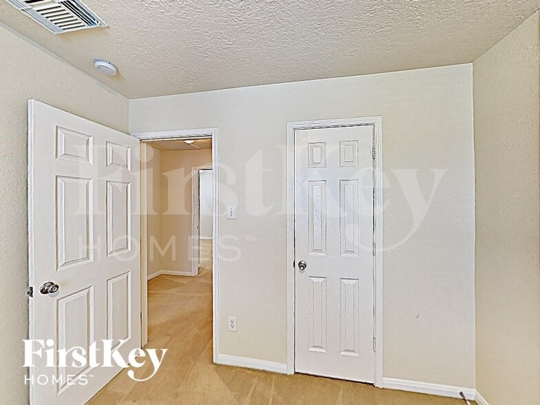 Building Photo - 29206 Legends Beam Dr