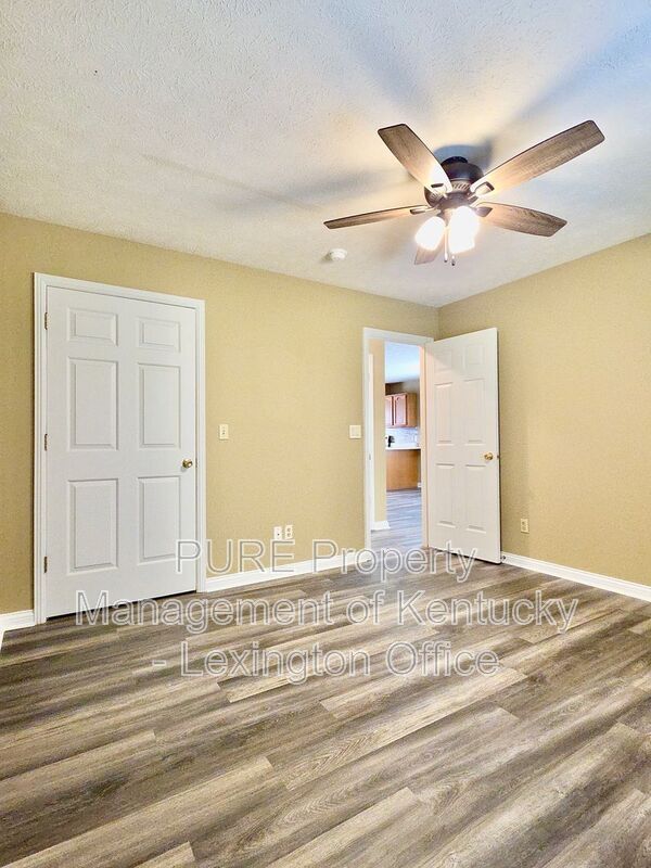 Building Photo - 1322 Lancaster Rd