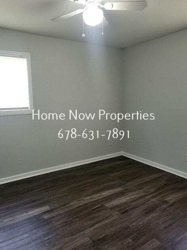 Building Photo - 2730 Pearl St