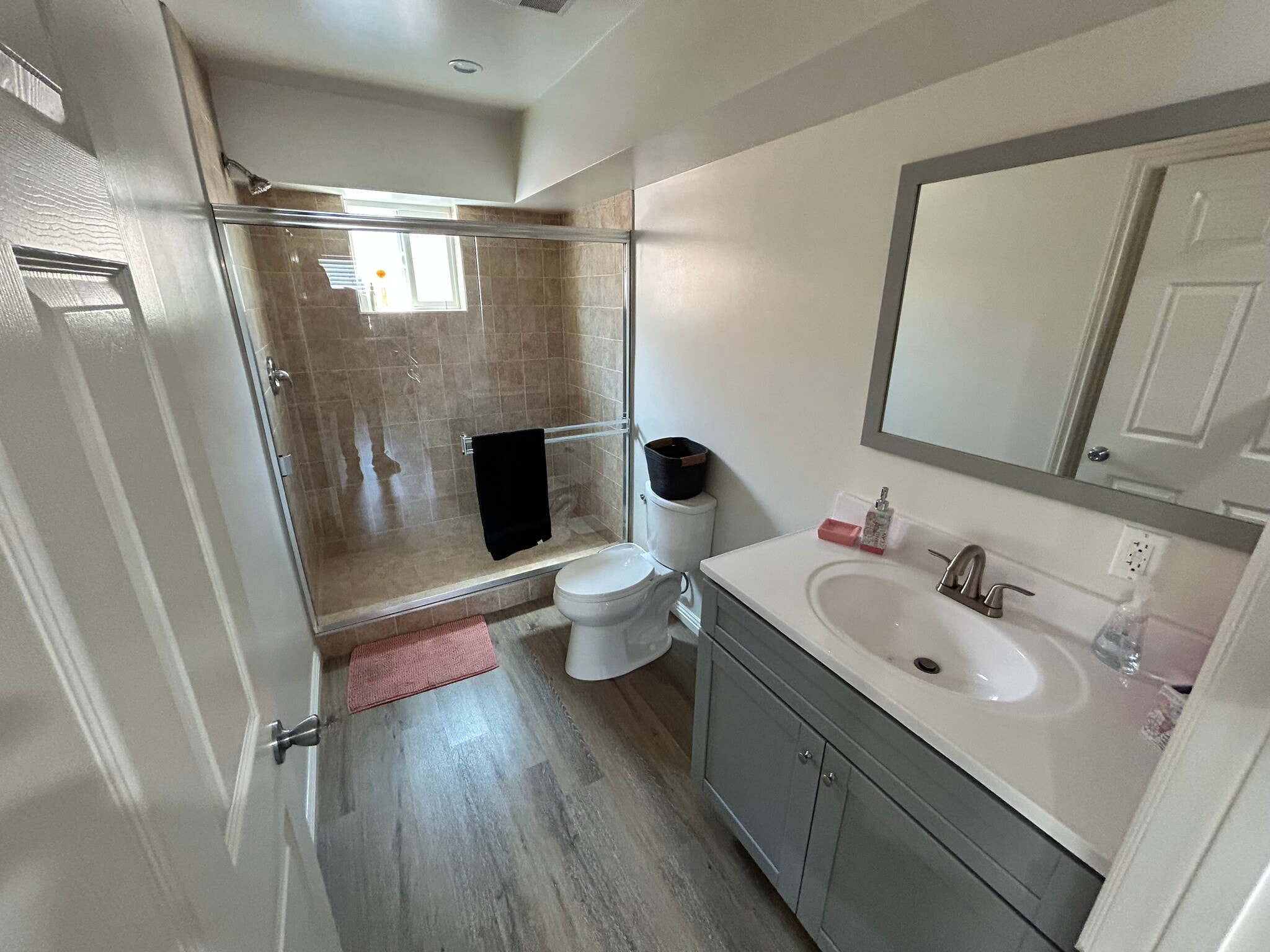 Building Photo - 6724 Nestle Ave