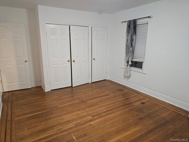 Building Photo - 267 Plainfield Ave