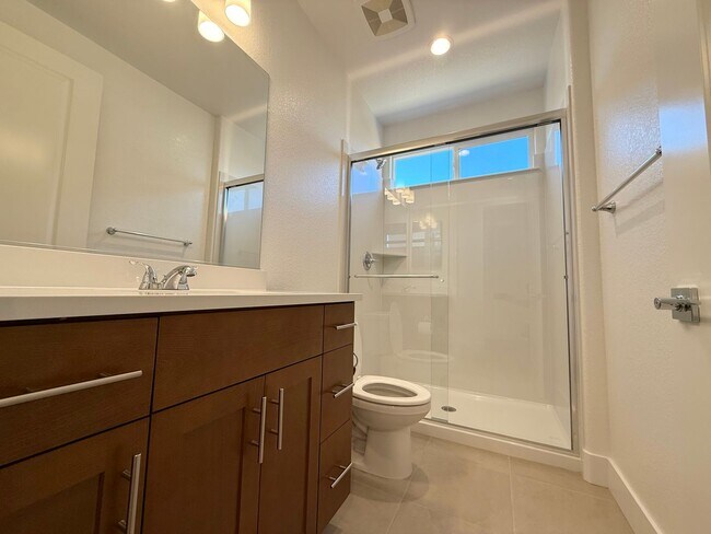 Building Photo - BRAND NEW 4 Bed 3 Bath Martinez Home - Owned Solar! Just Completed!