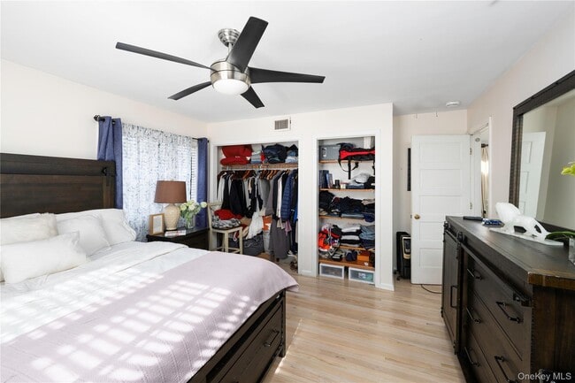 Building Photo - 850 S Lake Blvd