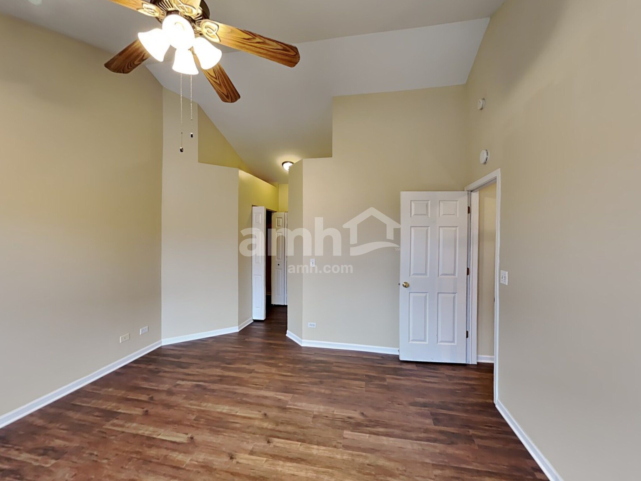 Building Photo - 2670 Spinnaker Dr