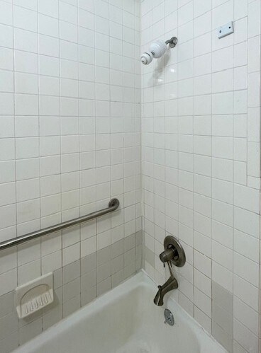 bathroom - 56 Wakelee Ave